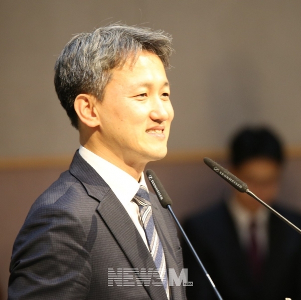 CSI브릿지 이길주 대표는 이번 기회에 건물예배 뿐 아니라 다양한 예배의 전환이 도입되는 기회가 될 것이라고 했다 (사진 황재혁)