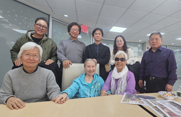 흥사단 뉴욕지회 회원들이 김명숙 선생의 양로원을 찾아 즐거운 한때를 보냈다. @ 뉴스 M