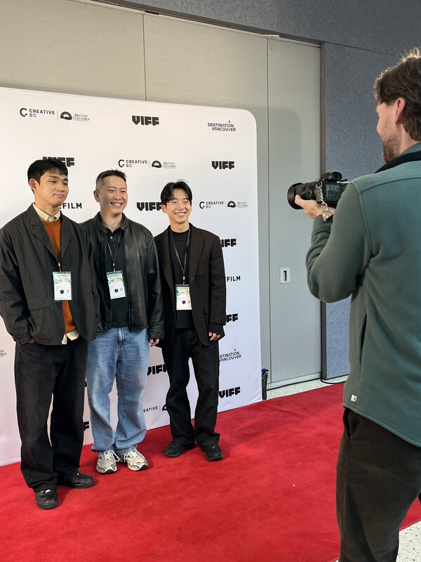 Viff 센터에서 왼쪽부터 조유현 배우, 박준호 감독, 김현목 배우.